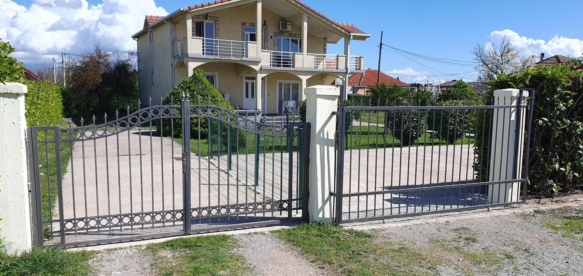 Cozzy Apartment Near The Aiport Podgorica Mitrovici  Εξωτερικό φωτογραφία