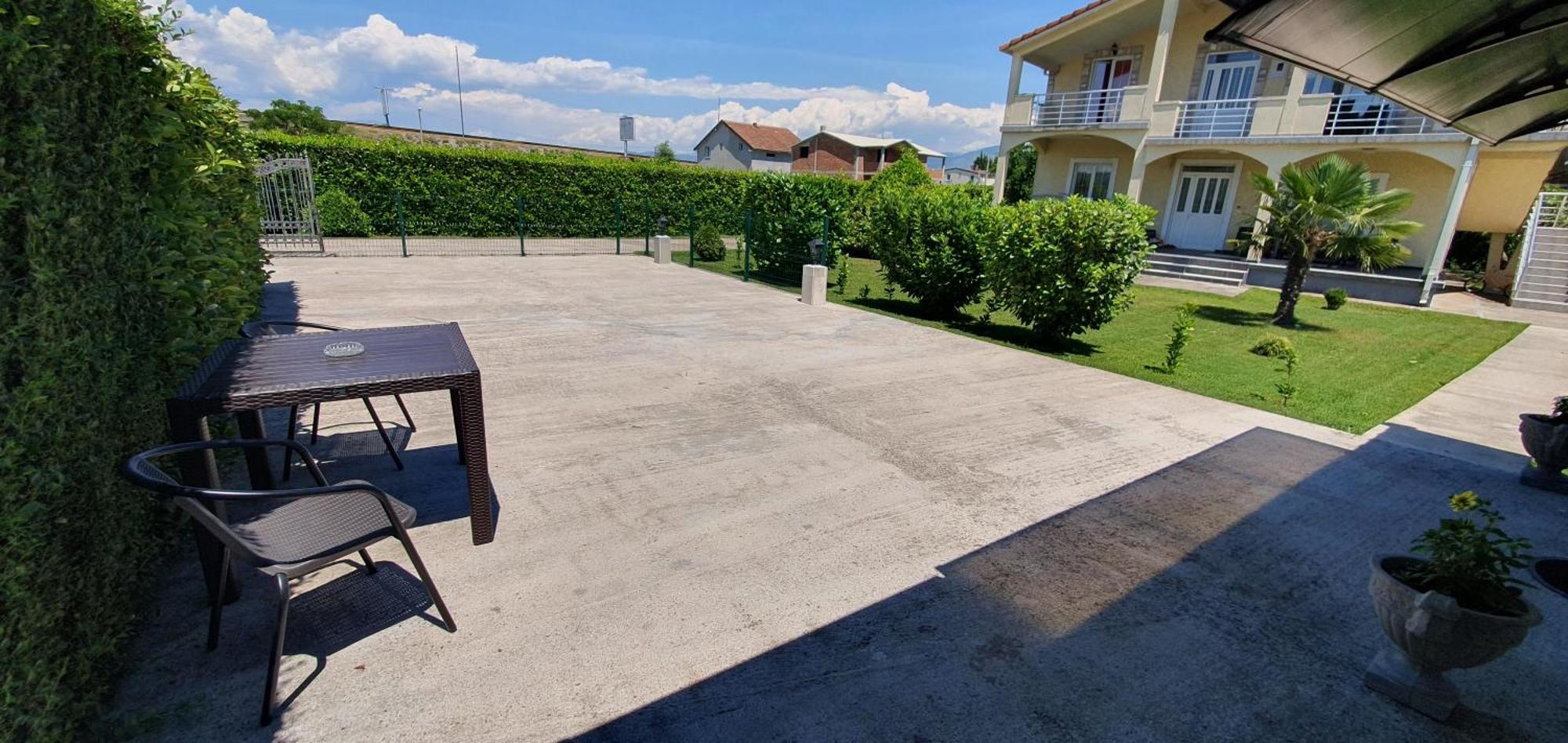 Cozzy Apartment Near The Aiport Podgorica Mitrovici  Εξωτερικό φωτογραφία