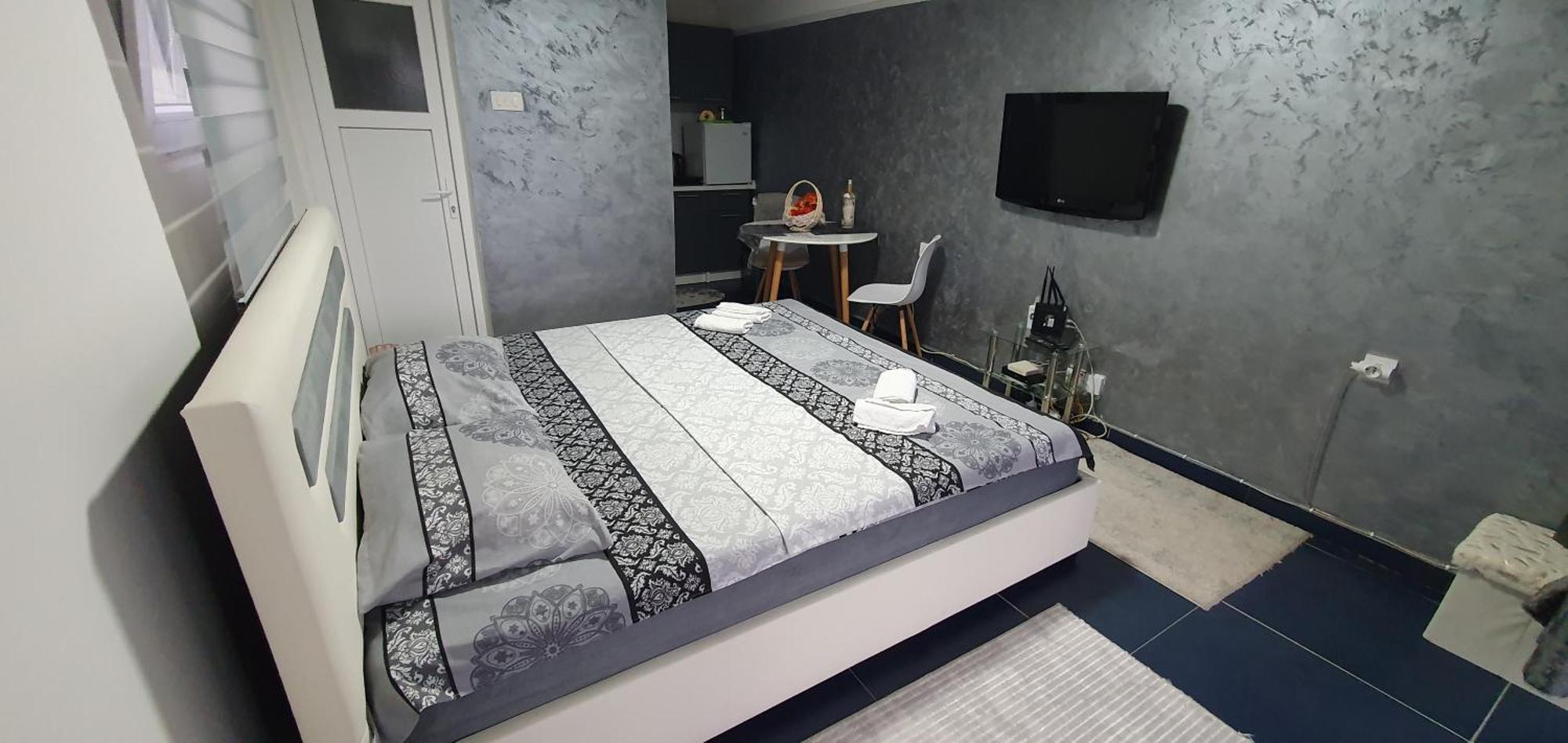 Cozzy Apartment Near The Aiport Podgorica Mitrovici  Εξωτερικό φωτογραφία