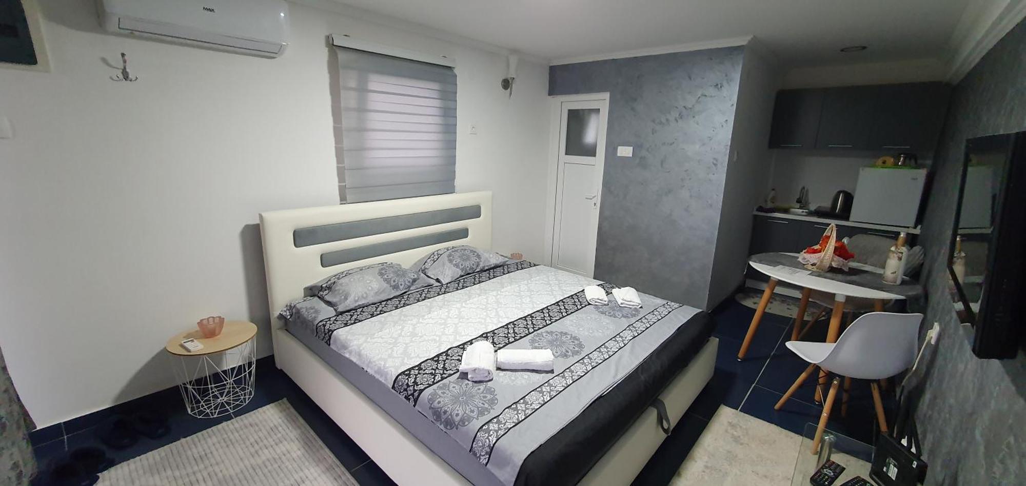 Cozzy Apartment Near The Aiport Podgorica Mitrovici  Εξωτερικό φωτογραφία